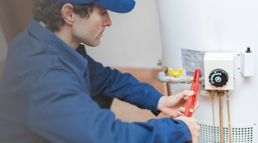 Local expert plumbing services in Lowden, IA